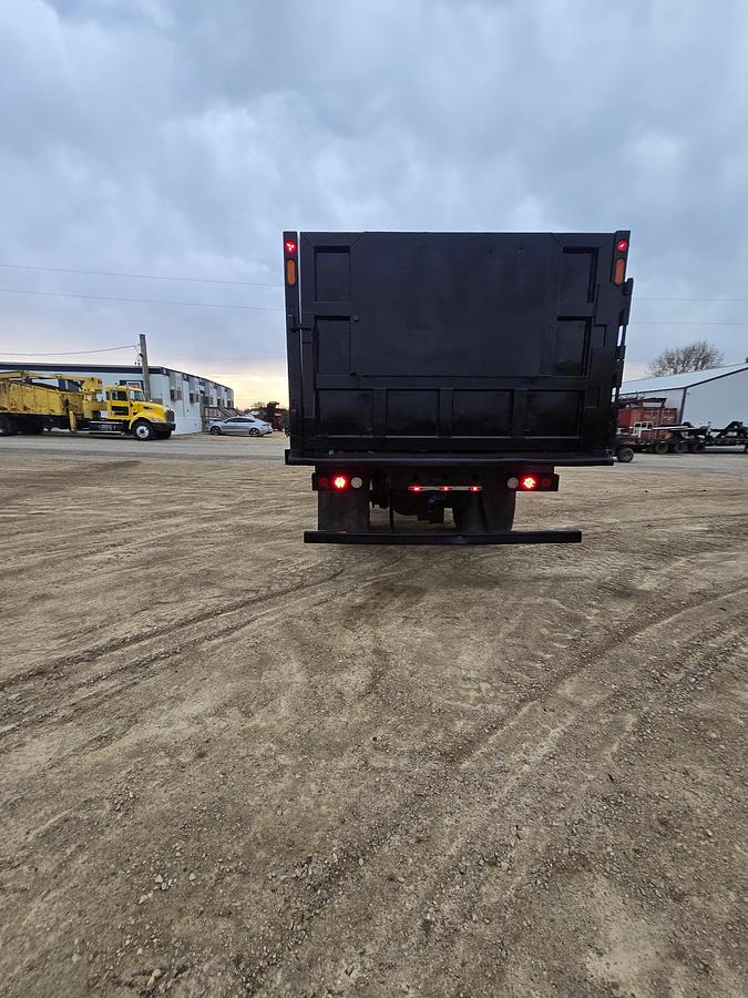 Used 2014 Peterbuilt 382