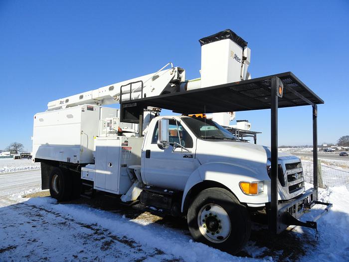 Used 2013 Ford / Altec F750 / LRV60-E70