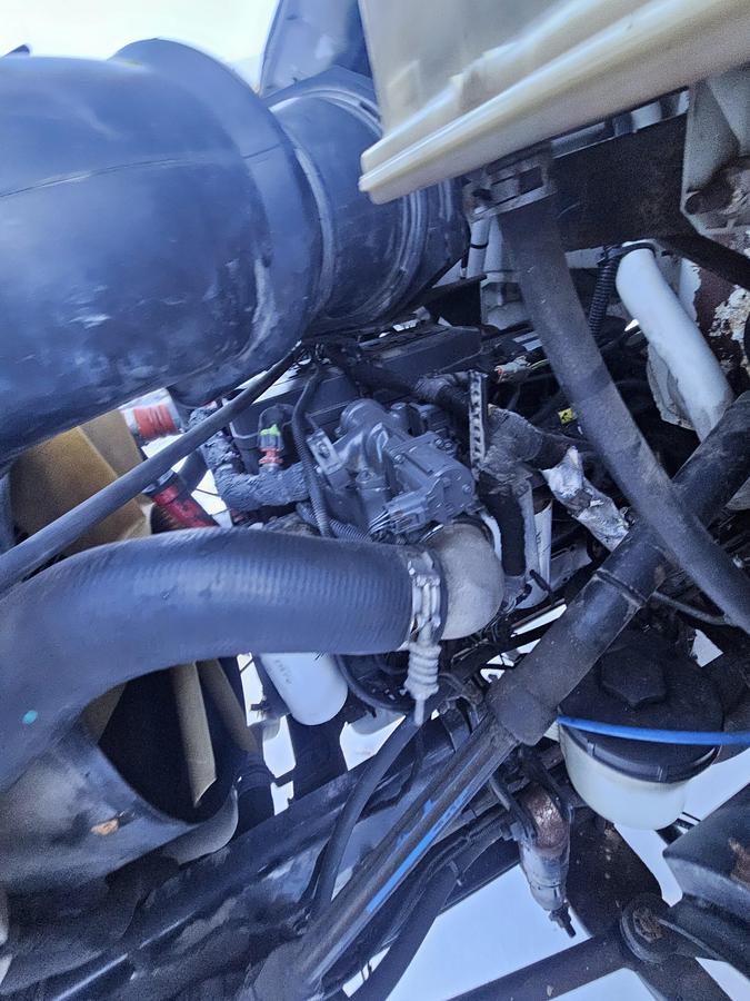 Used 2010 Ford/ Altec F750 /LRV