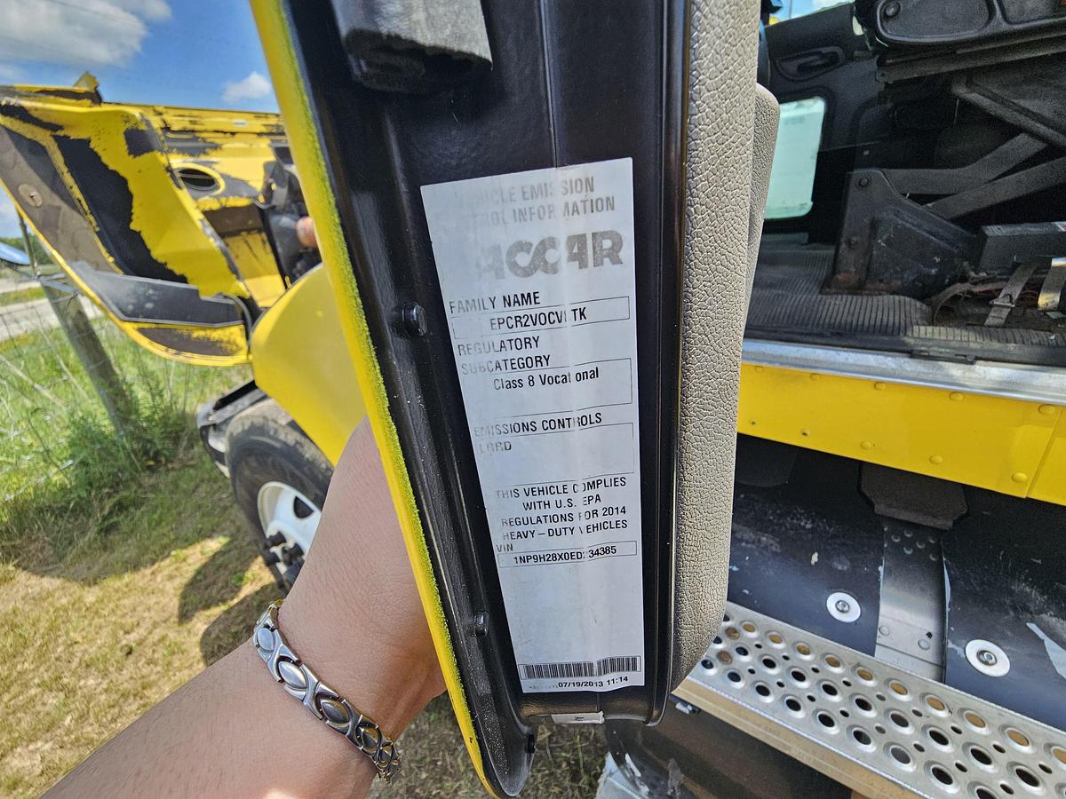 Used 2014 Peterbuilt 382
