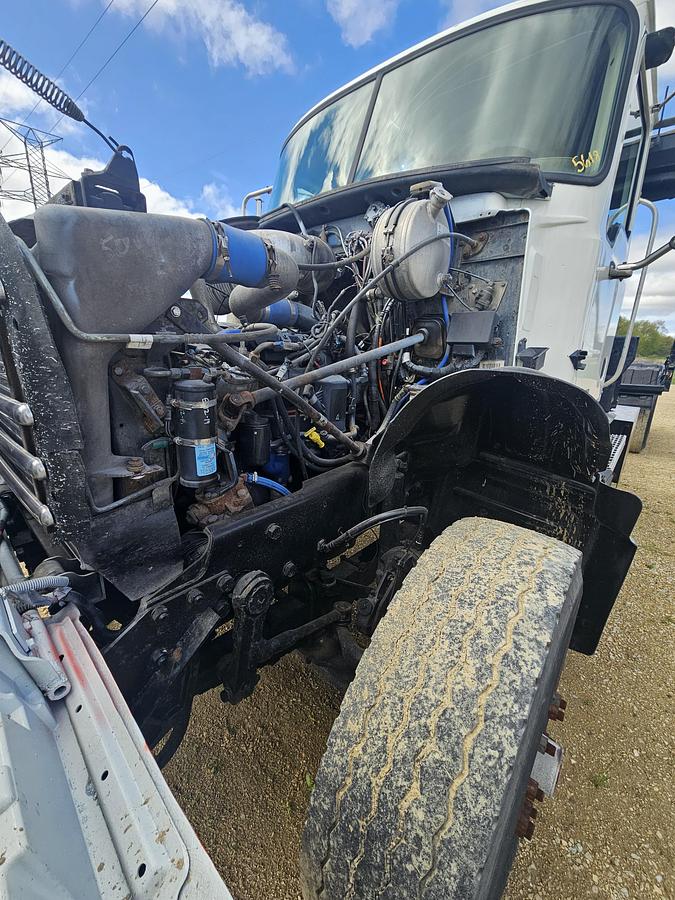Used 2007 Mack CV713