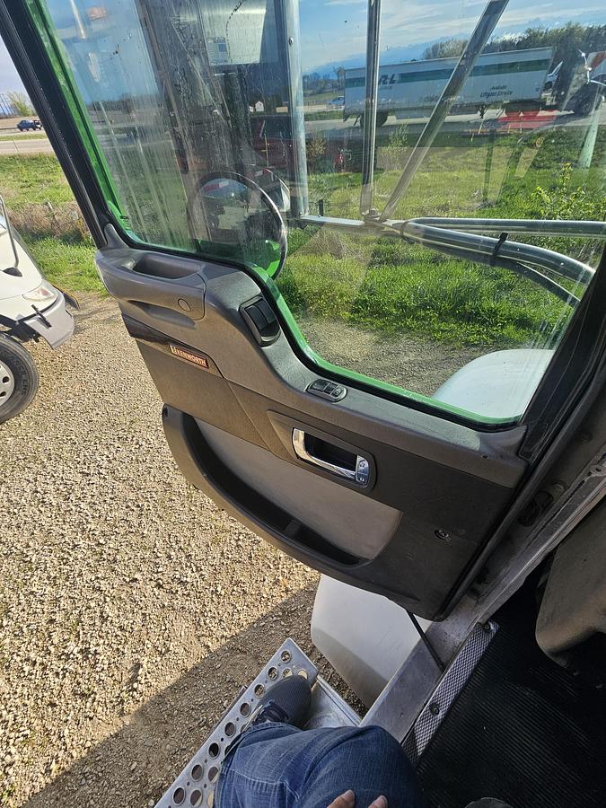 Used 2019 kenworth  T370