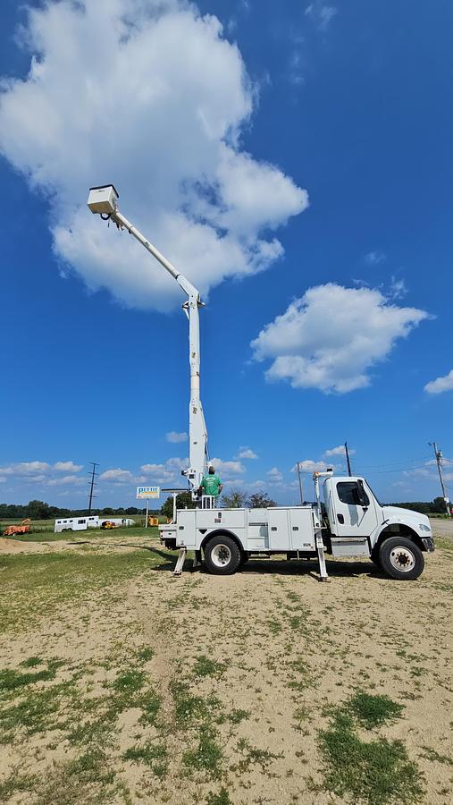Used 2014 Freightliner / Altec M2106/ AA755