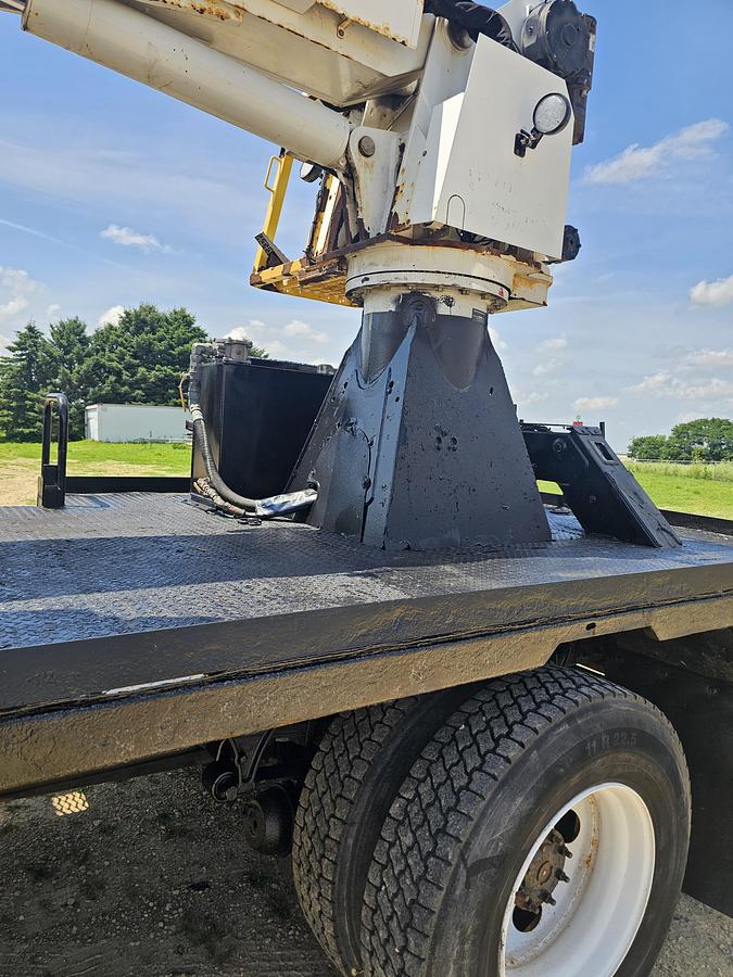Used 2015 Ford /  Altec F750 / Digger derrick