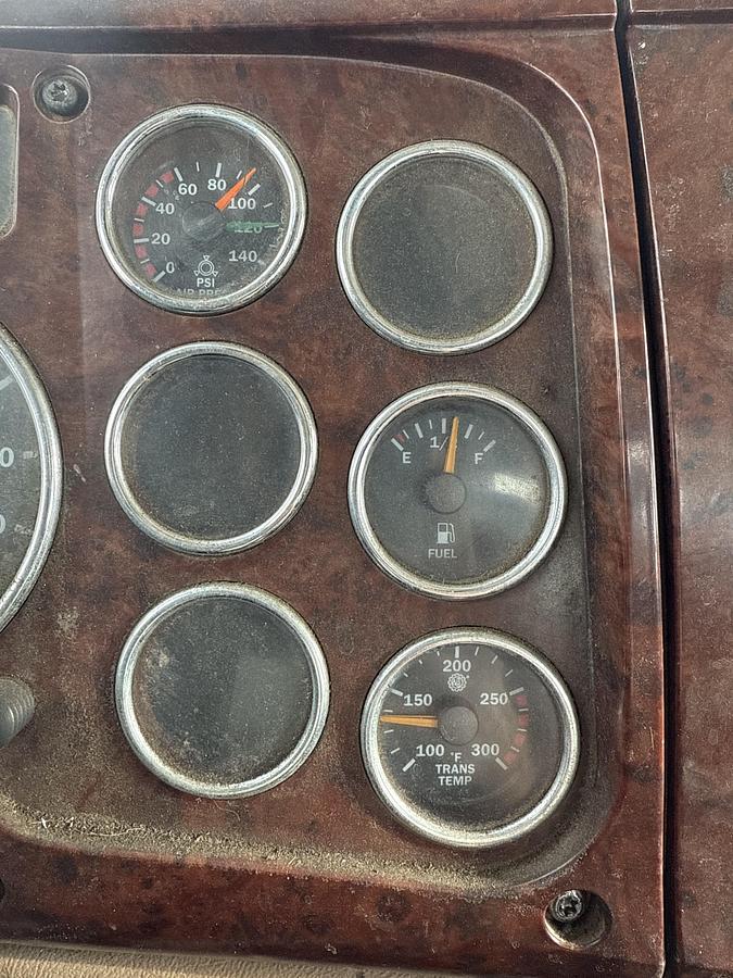 Used 2005 mack granite