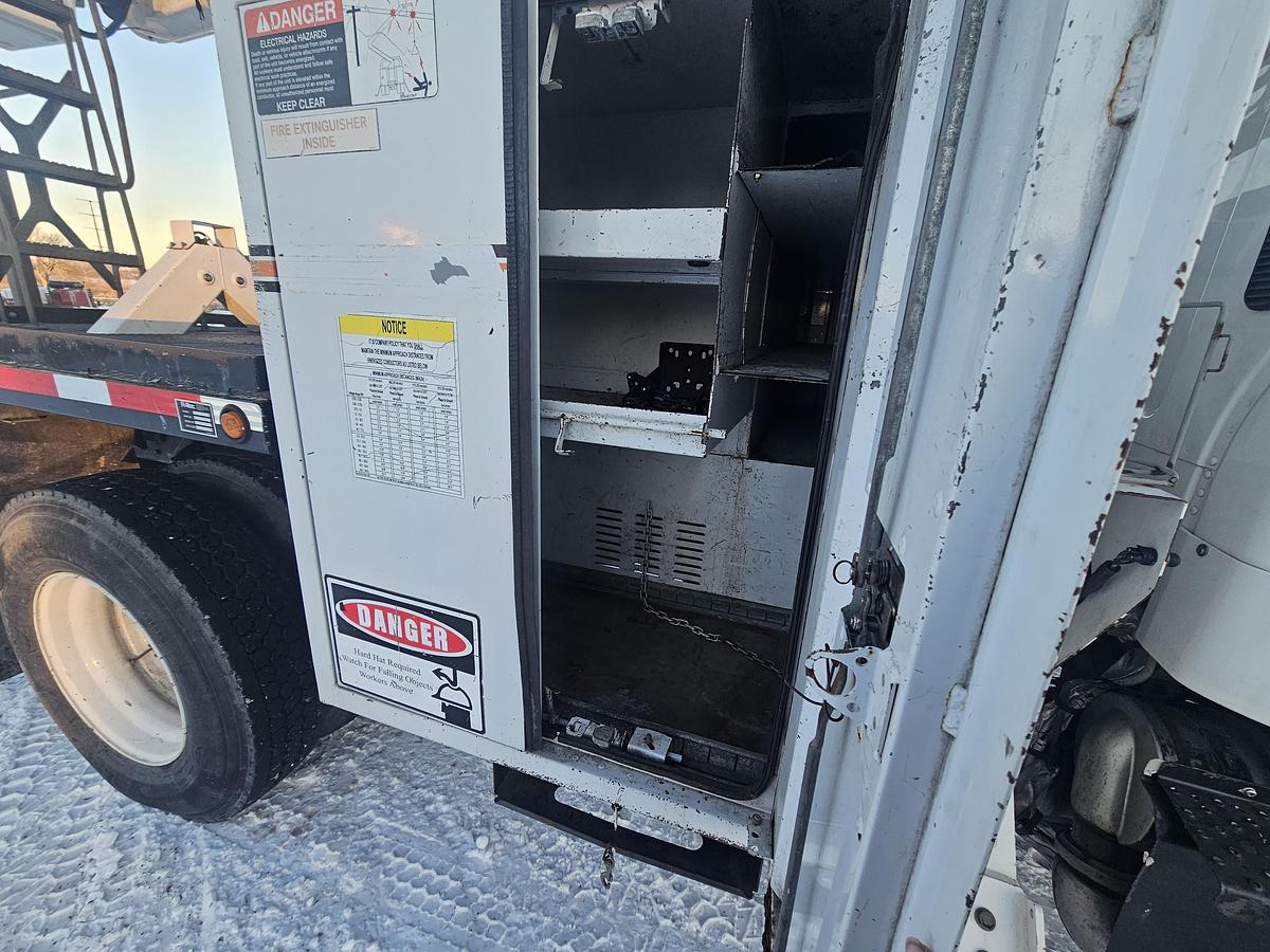 Used 2016 Freightliner / Altec M2106/ LRV58