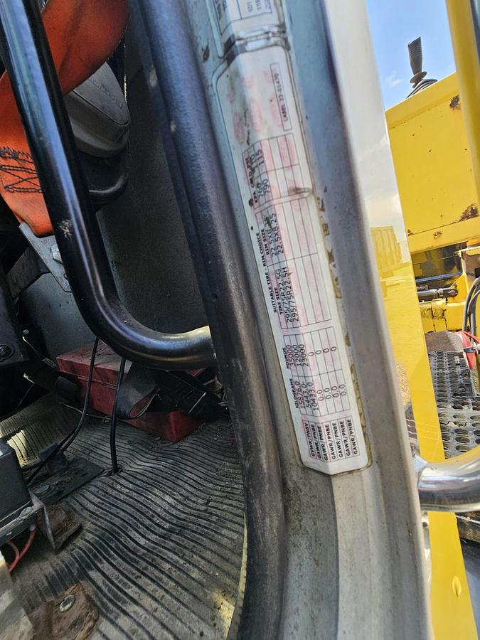 Used 2014 Peterbuilt 382