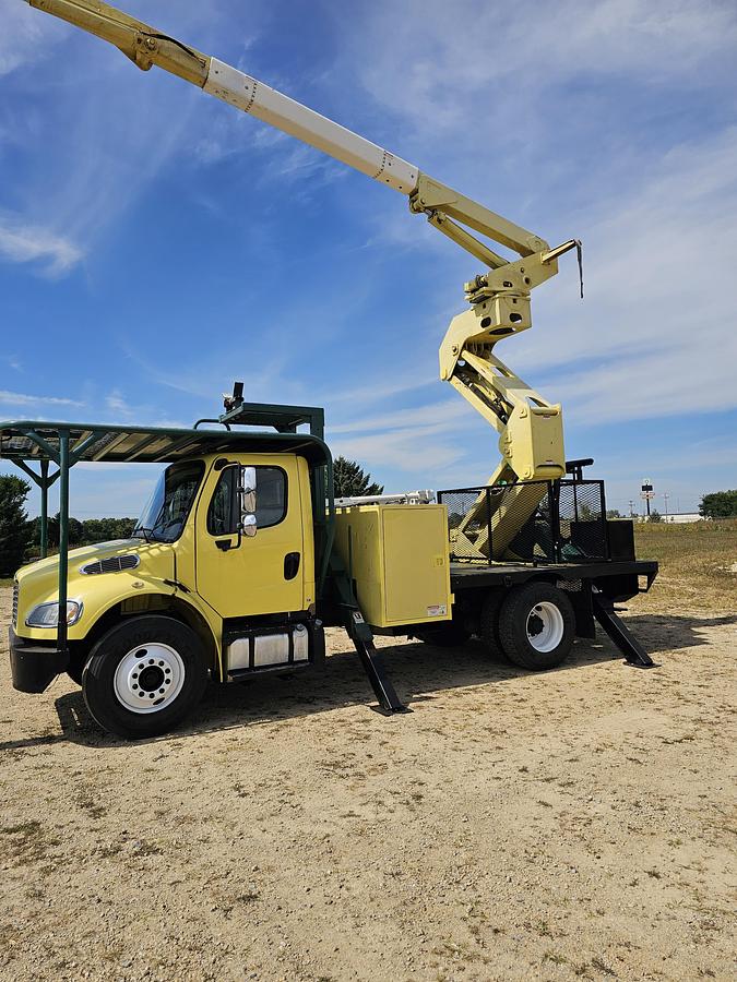 Used 2013 Freightlinter / Terex M2 106 / xt75