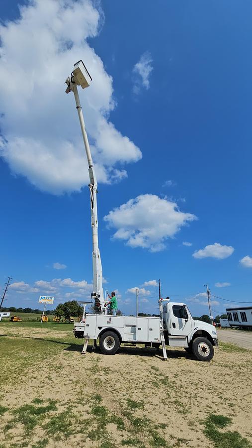 Used 2014 Freightliner / Altec M2106/ AA755