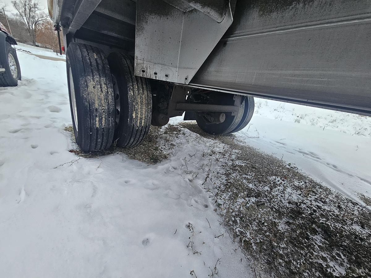 Used 2022 East trailer conastoga