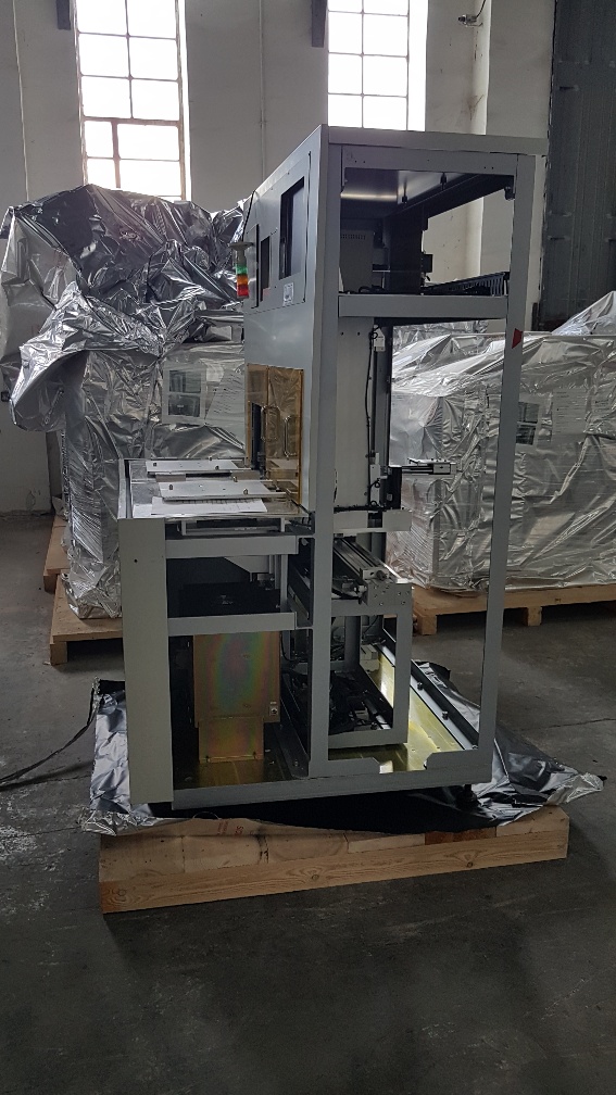 Used Lintec Rad2500 F12 Wafer Mounter