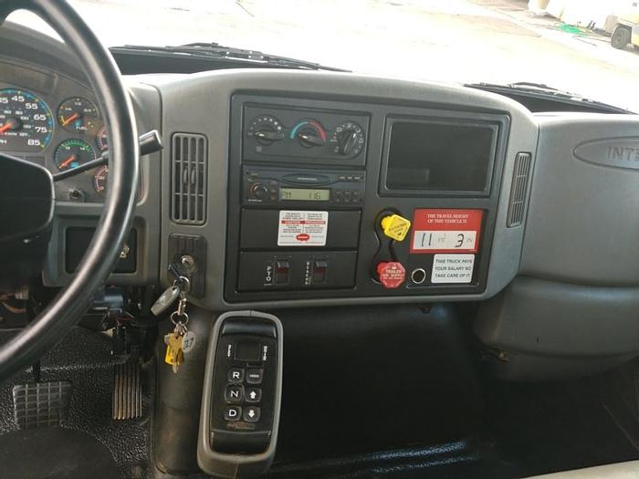 Used Altec DM47-TR Digger Derrick on 2007 International 4300 Utility Truck - 80412