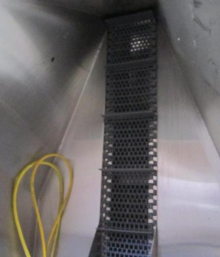 Used Hopper, 8 CF, S/st, 23" x 33" x 22", With Conveyor #S739231