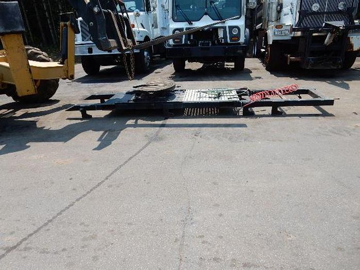 Used 14' Kybato AR-500 Quick Change Box with Kybato Quick Change 5th Wheel Plate & Aluminum headache rack