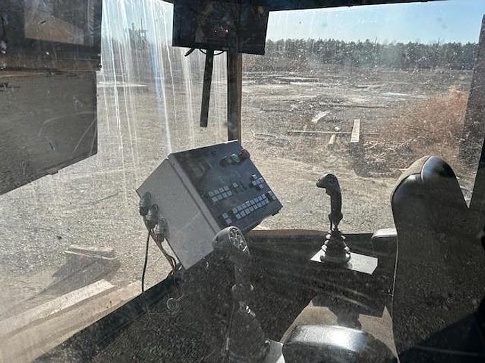 Used Cleereman Extented Cab witrh Cleereman Carrage Controls , Hydraulic Unit andd Log Turner