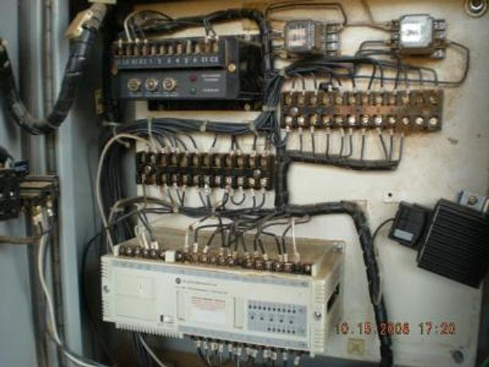 Used MONTGOMERY Hopper Style Grinder – low speed