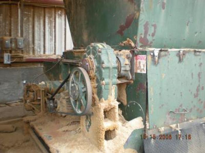 Used MONTGOMERY Hopper Style Grinder – low speed