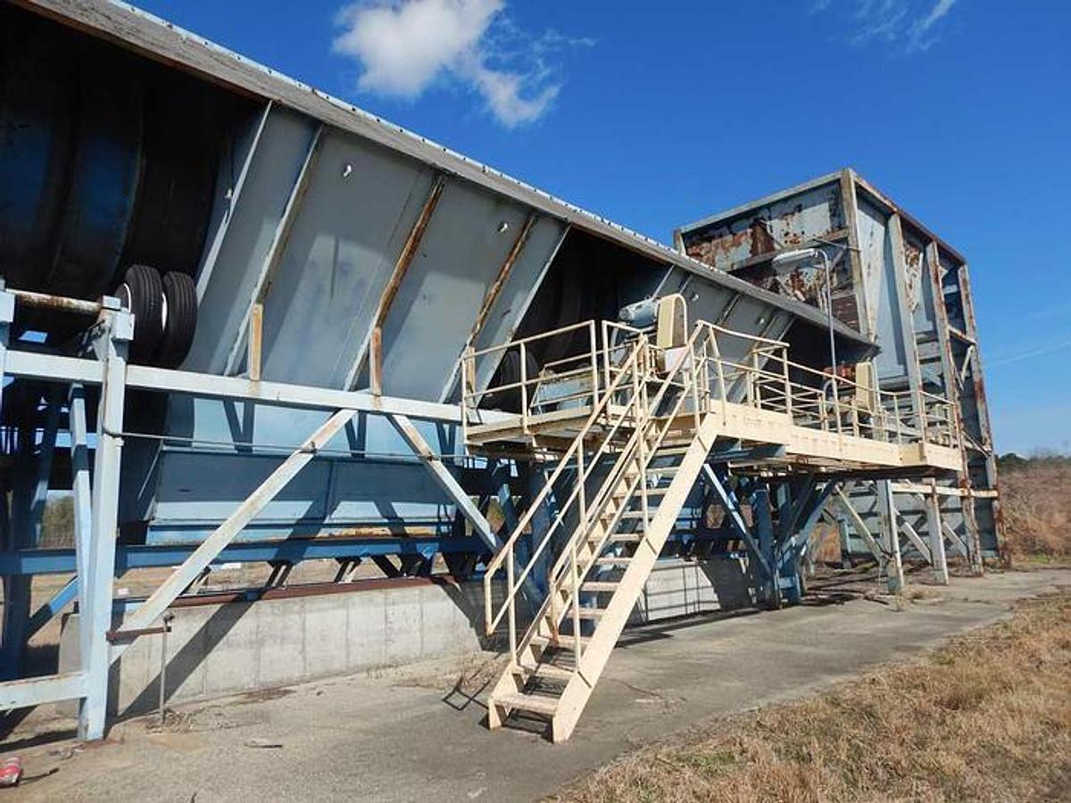 Used FULGHUM 12 x 90 Drum Debarker