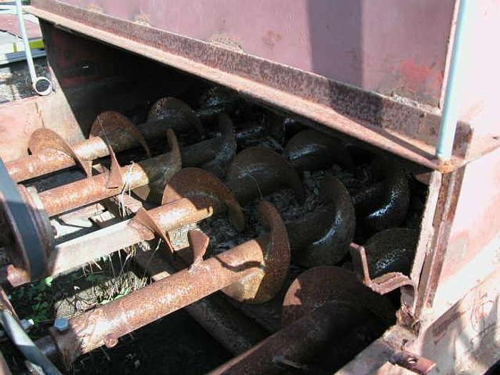 Used Feed hopper – surge bin