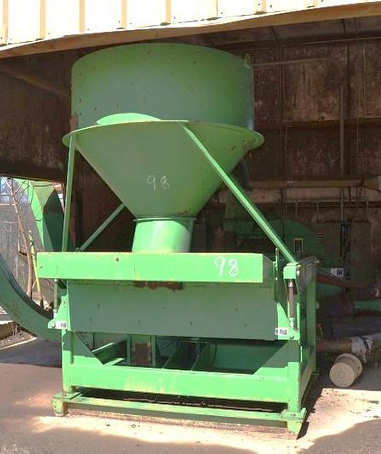 Used Precision 6 x 6 Chip Screen