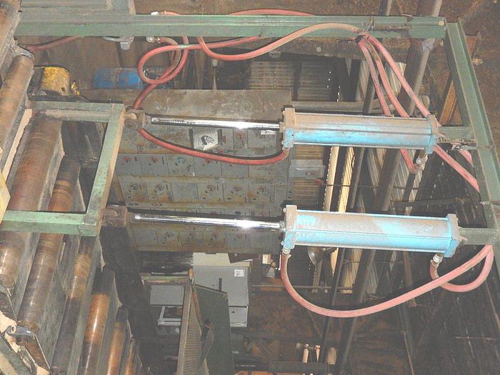 Used 18′ x 28″ Live Rolls