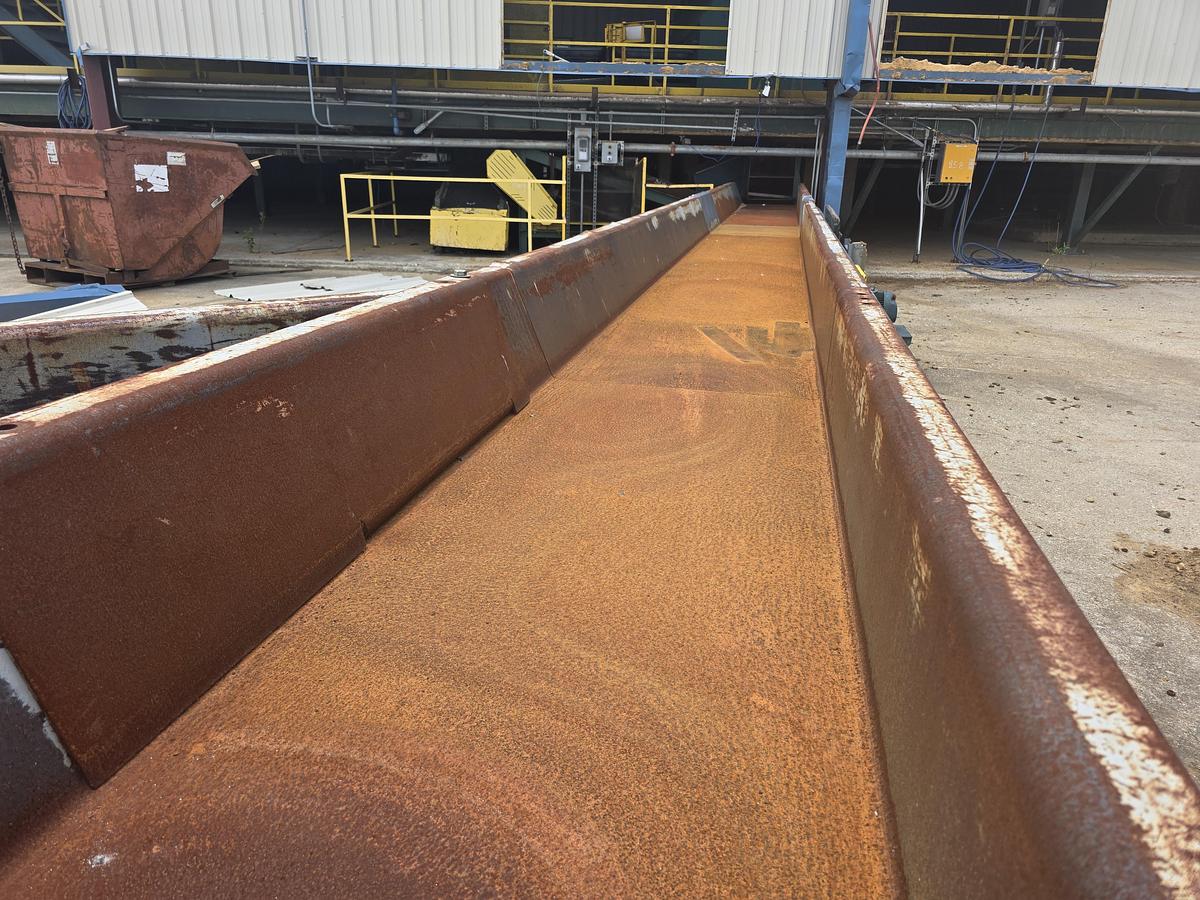 Used ACTION 45' x 30" Balanced Vibrating Conveyor