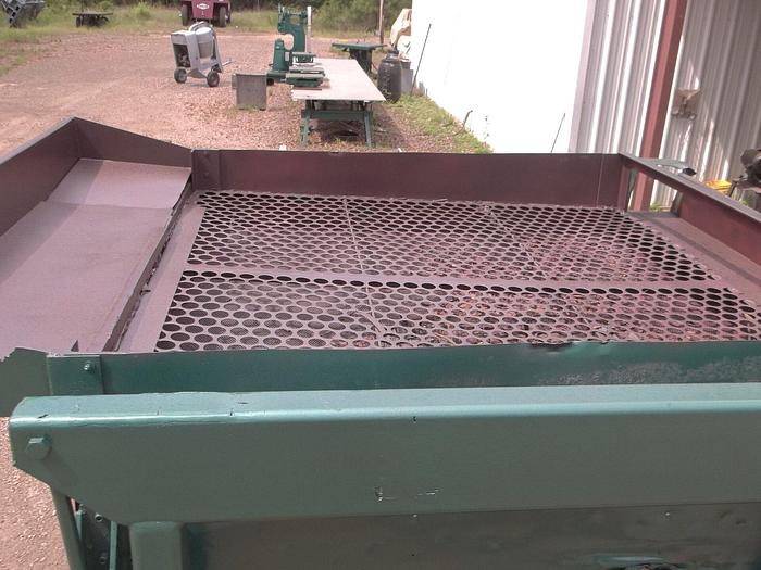 Used PRECISION 7 x 7 Chip Screen