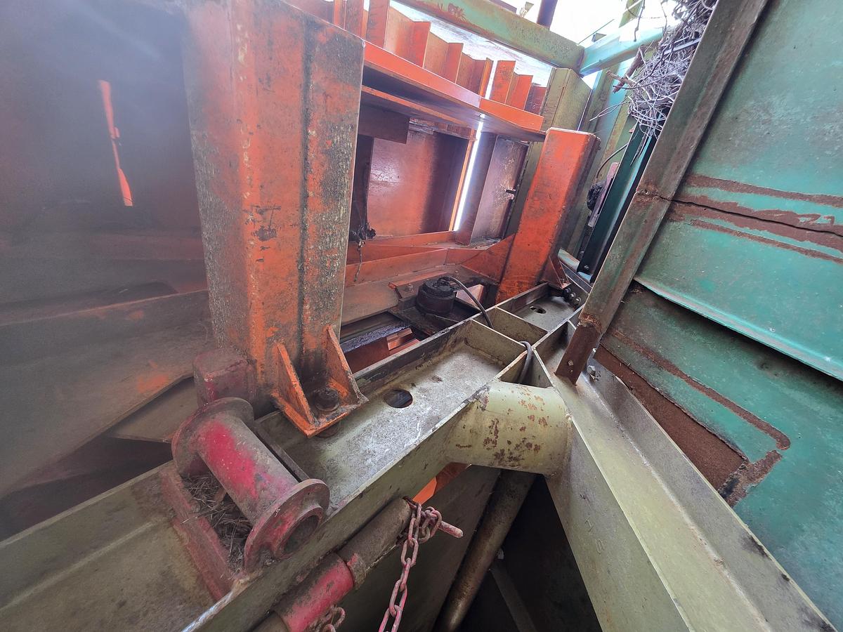 Used Linden Step Feeder - 20' capacity