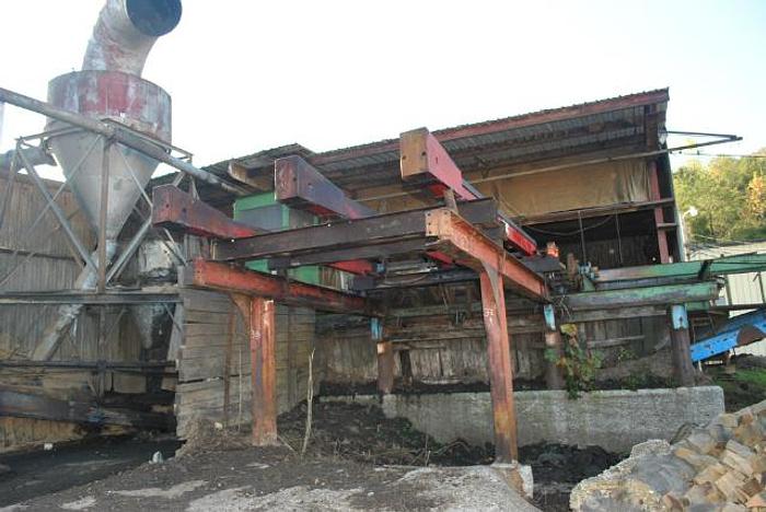 Used Mellott 3-Strand Log Deck