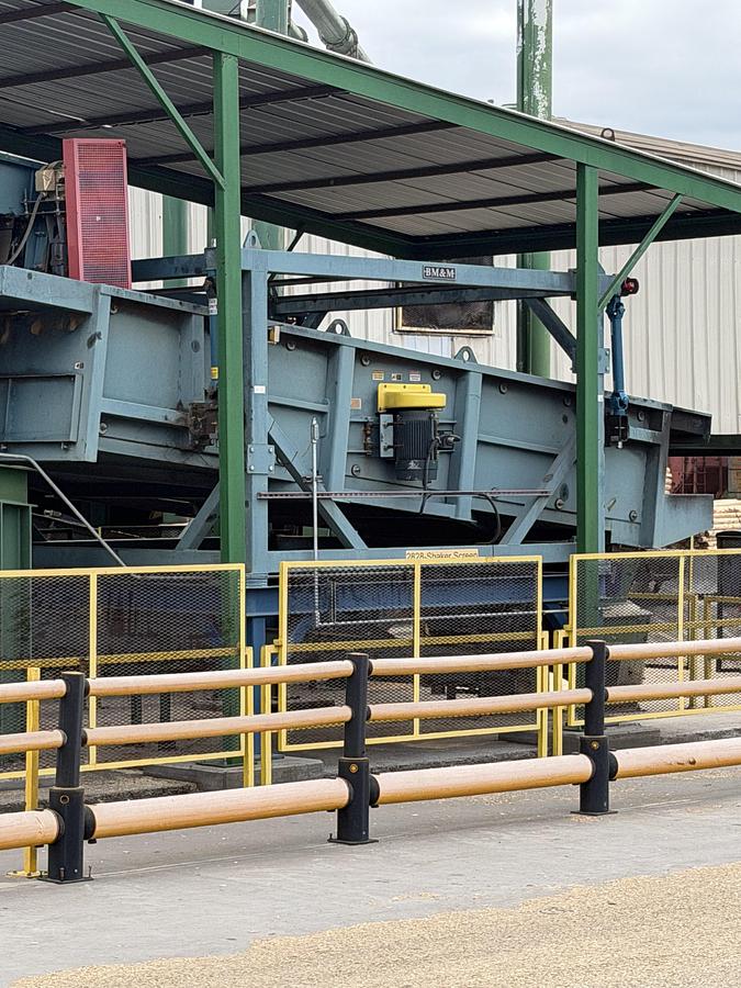 Used BM&M 10 x 20 High Volume Screen