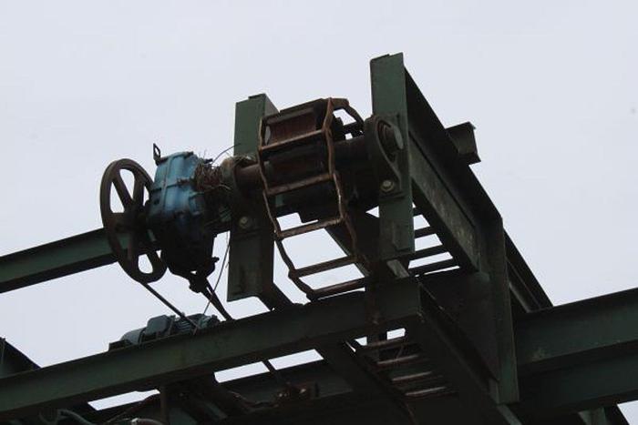 Used Drag Chain Waste Conveyor 90'