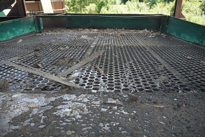 Used Precision 10 x 10 Screen