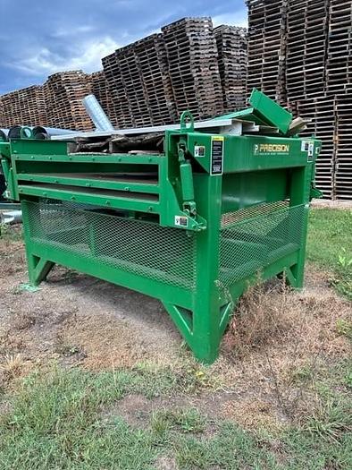 New Precision 7x7 Chip Screen ,with HD Hangers, Never installed