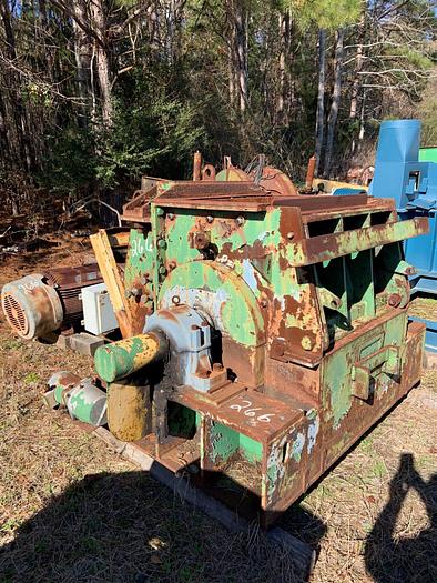 Used MONTGOMERY 39 CSKC Wood & Bark Hog