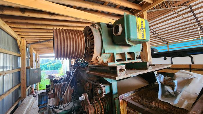 Used Salem 8 x 36 Guided Saw Top Arbor Gang