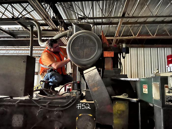 Used Land East Optimized 3 Saw Edger