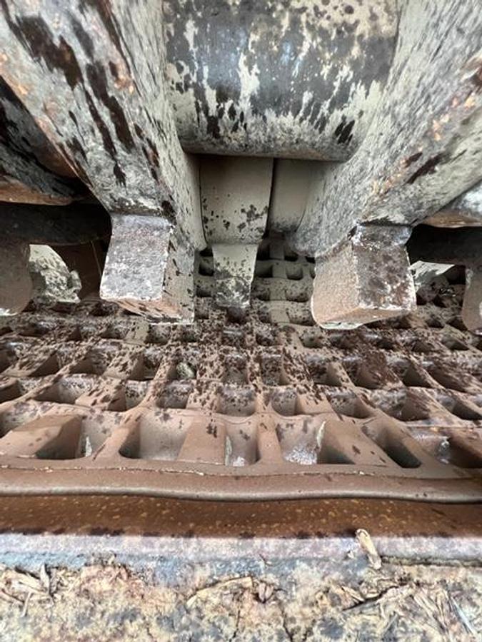 Used WEST SALEM Stationary Pallet Grinding System