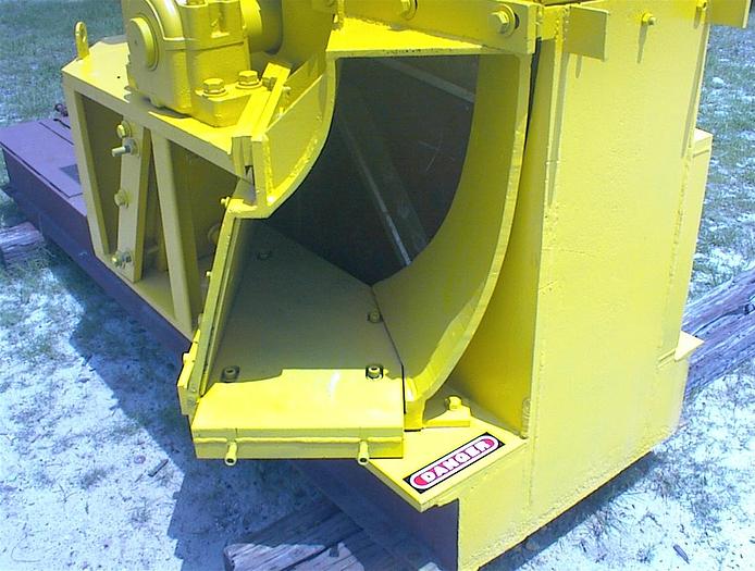 Used FULGHUM 60″ Reconditioned 8 Knife Chipper