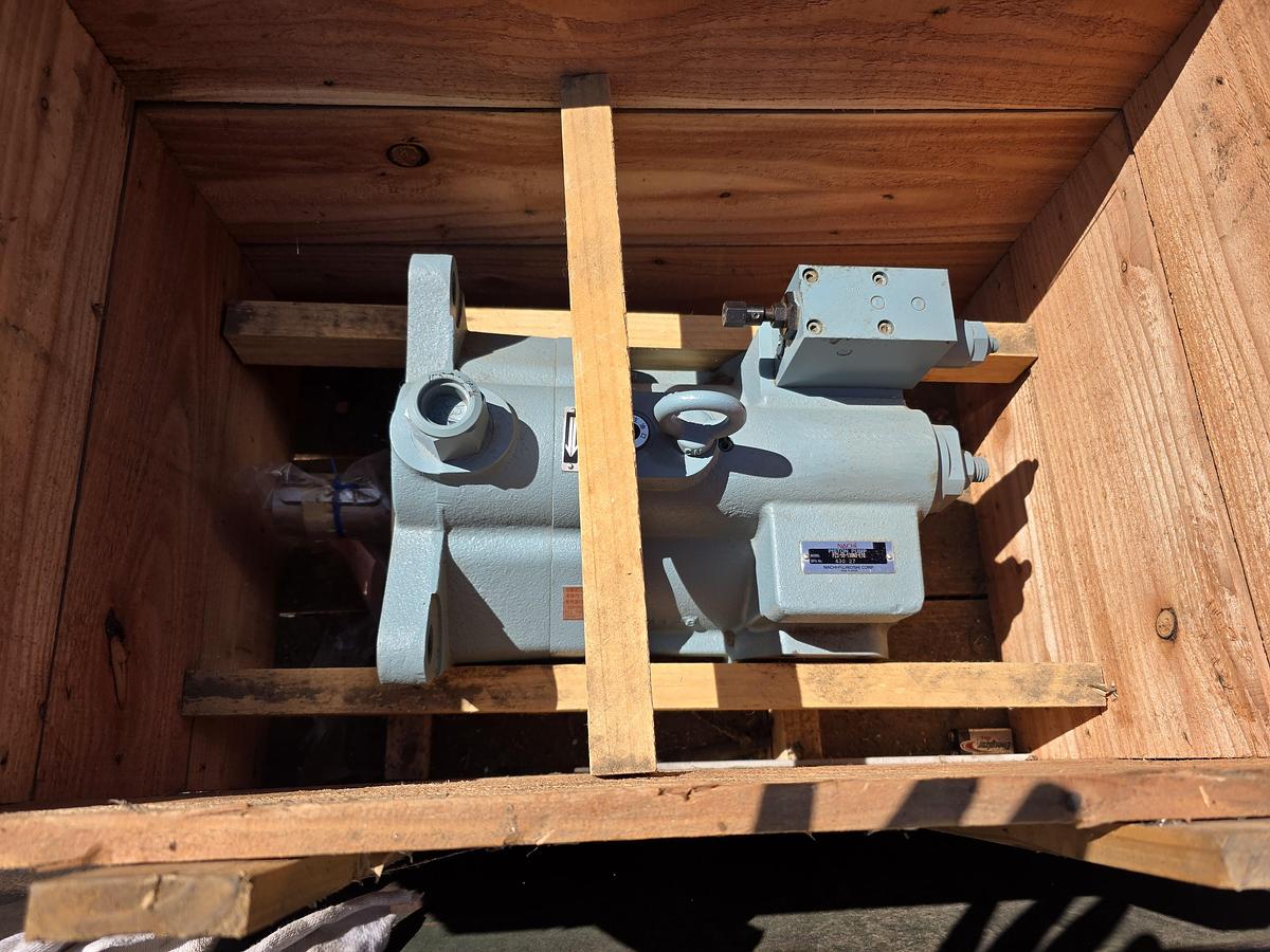 New NACHI Piston Type Hydraulic Pump