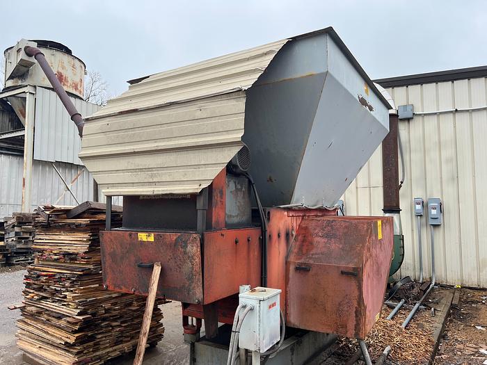 Used Cresswood HF-26 Wood Grinder