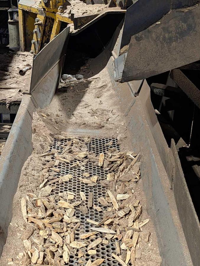 Used Webster FSH vibrating conveyor