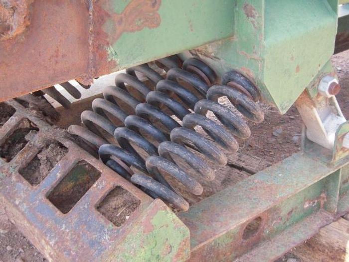 Used 62′ Vibrating Conveyor