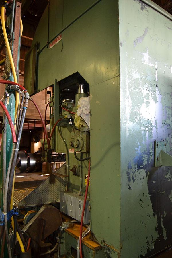 Used McDonough 7' RH Bandmill