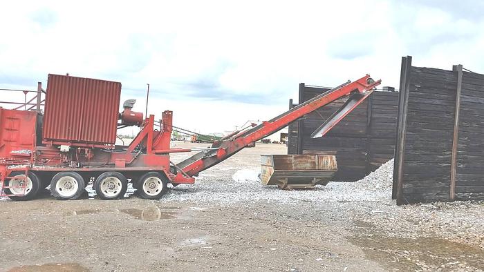 Used MORBARK 7600 Portable Horizontal Grinder