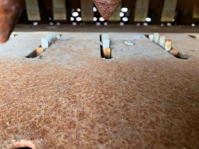 Used Schutte Pallet Hog