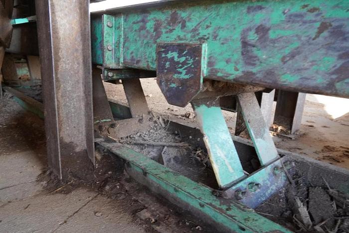 Used PRECISION Vibrating Conveyor 33′ x 22″