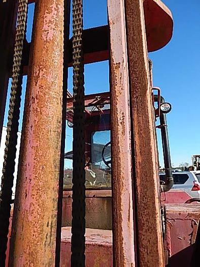 Used TAYLOR 25,000 lb capacity Forklift