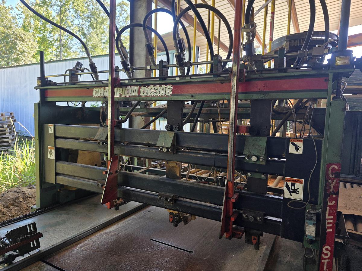 Used 2015 Viking Champion QC306