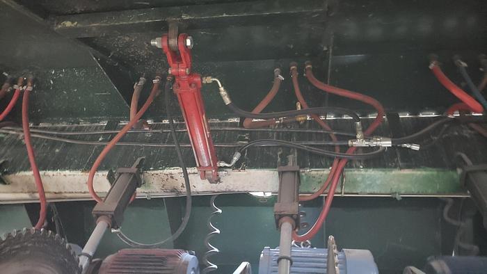 Used C&L Machinery Sawmill Trimmer