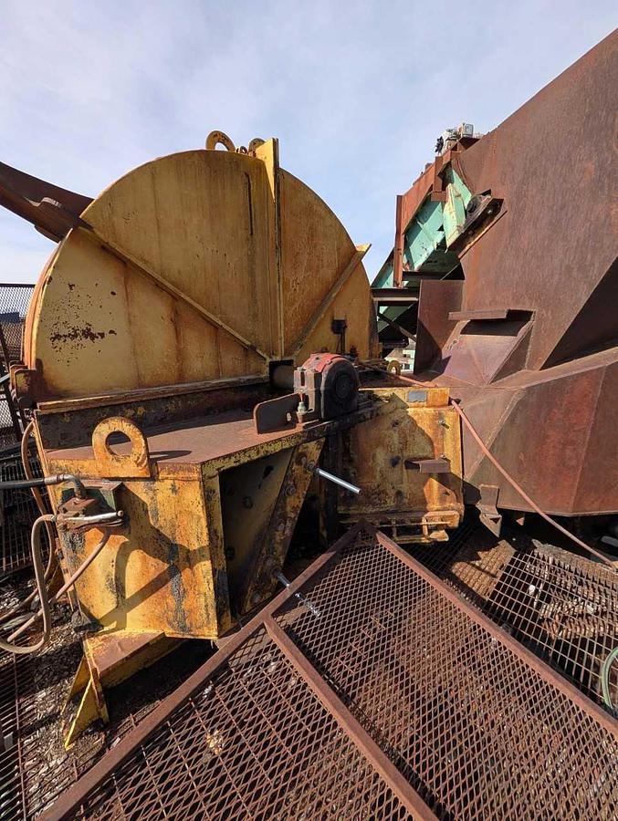 Used 84/96 Fulghum Chipper